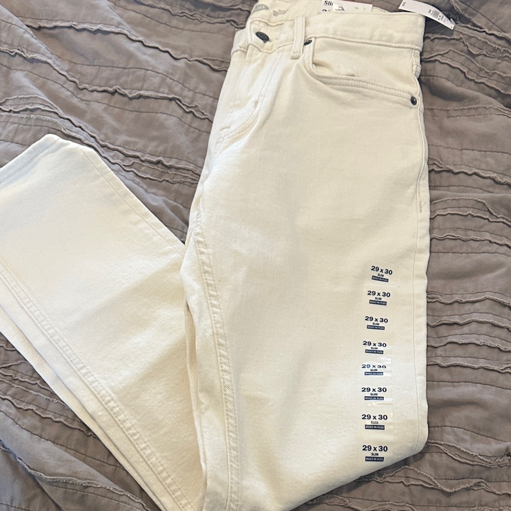 Old Navy Slim Men's Jeans in Off-White/Cream
